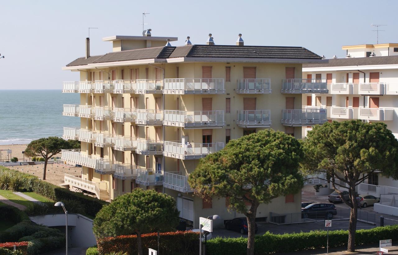 Appartamenti Diplomatic-Residence Fronte Mare-Piazza Torino-Лидо ди Йезоло Екстериор снимка